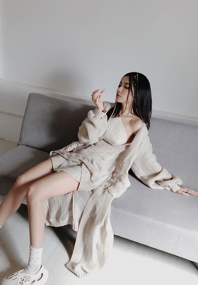 Bích Phương sexy 4