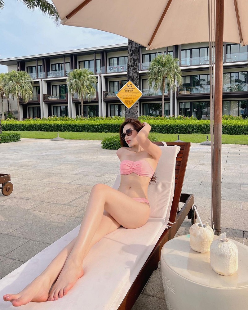 Đỗ Thị Hà bikini 13