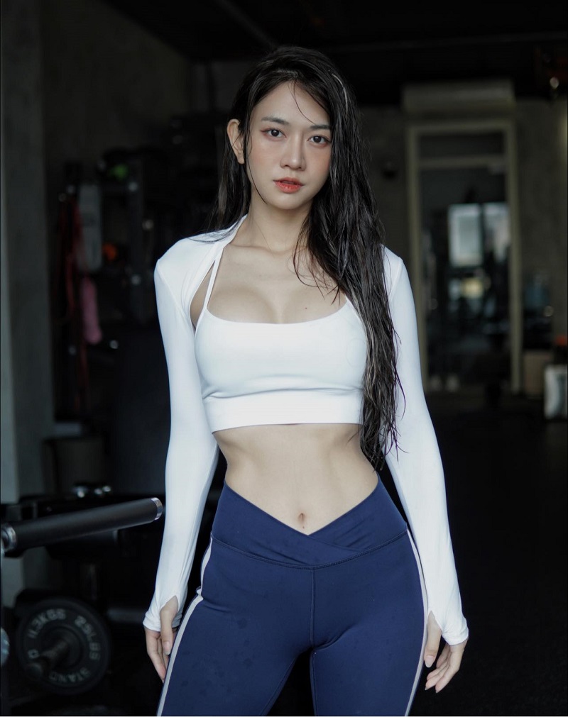 Lê Bống sexy 3