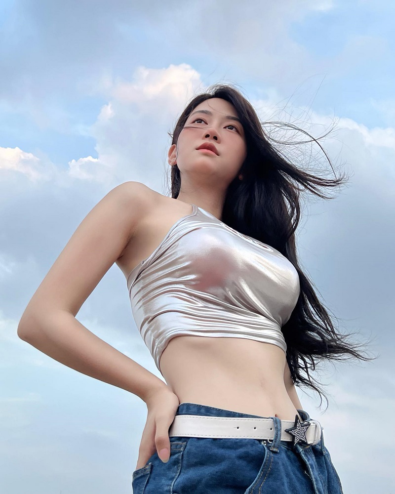 Lê Bống sexy 4