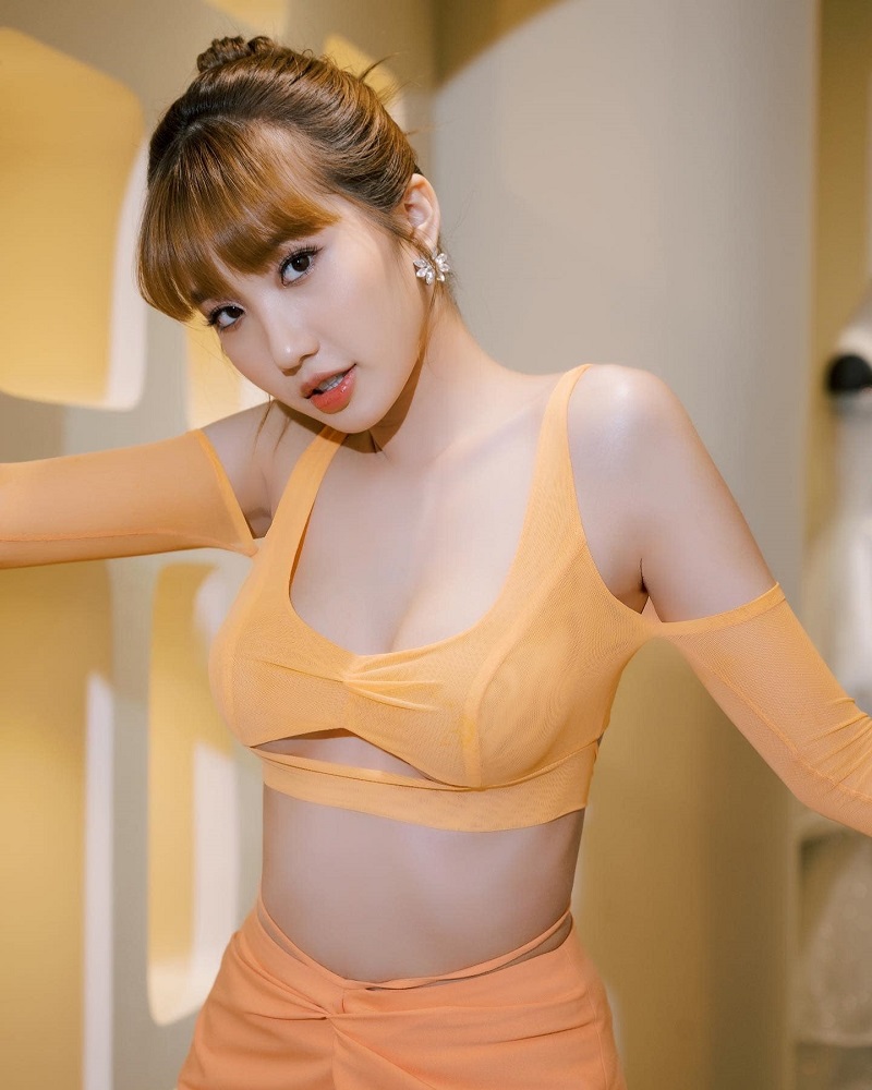 Lê Thị Khánh Huyền sexy 17