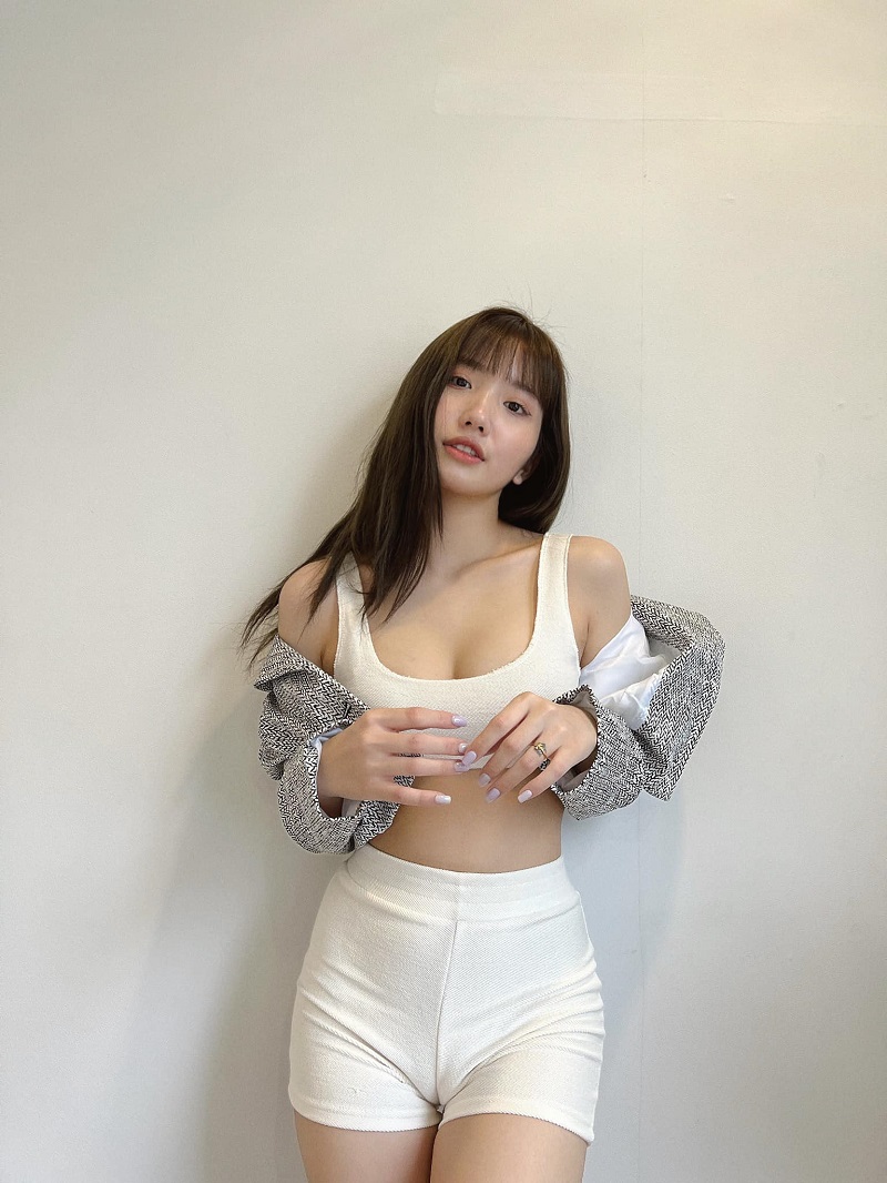 Lê Thị Khánh Huyền sexy 24