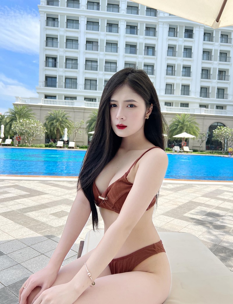 Quỳnh Alee sexy 3