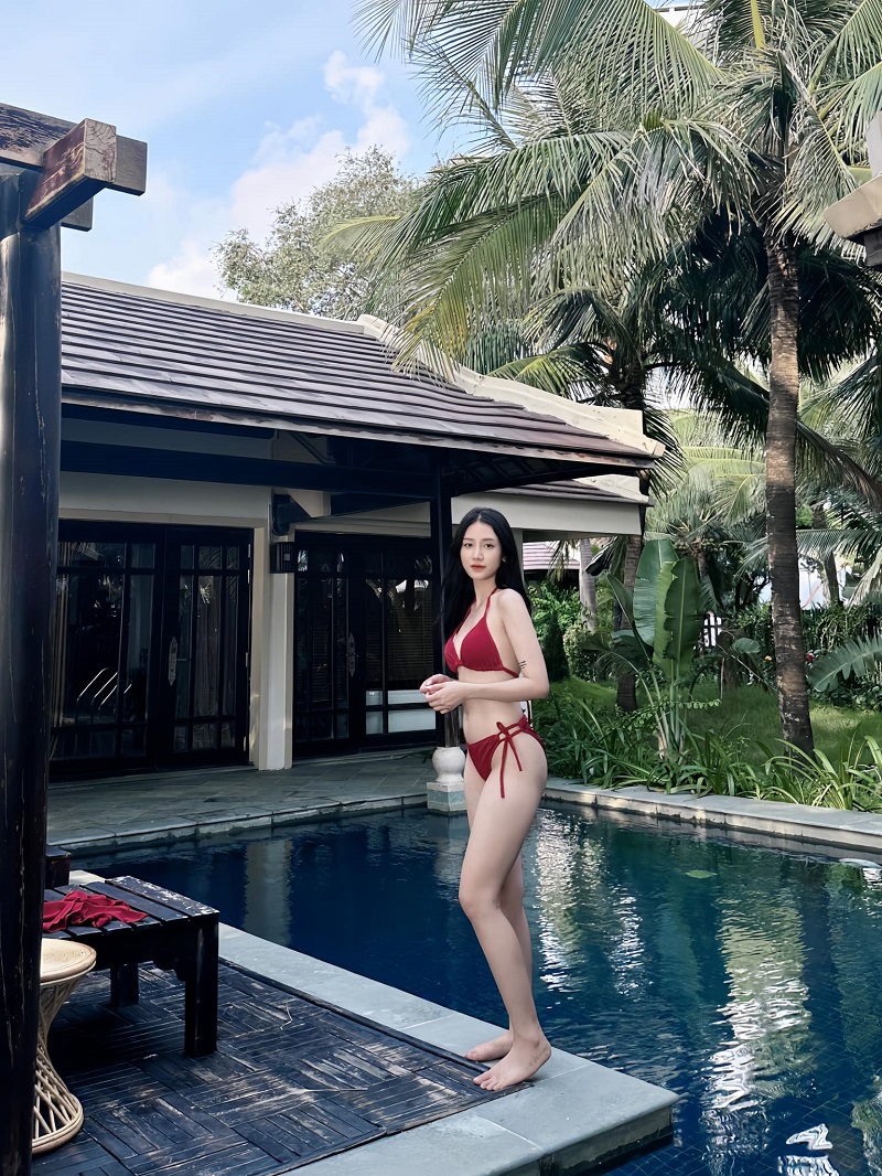 Quỳnh Moon mặc bikini 6