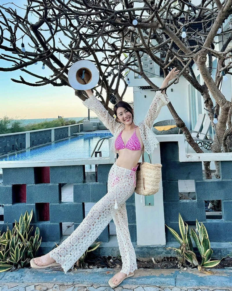 Thúy Ngân bikini 4