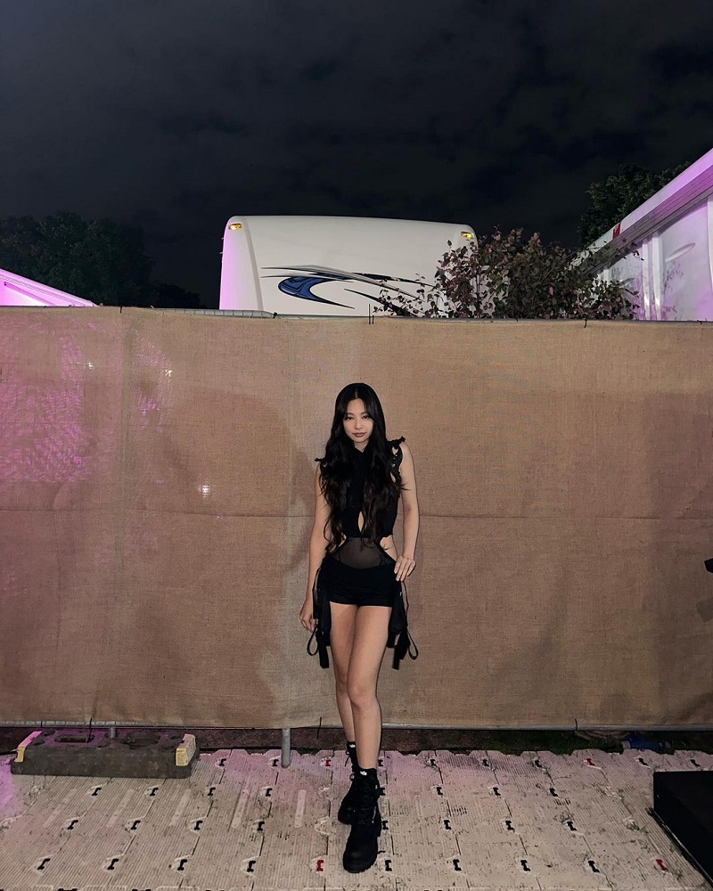 Jennie sexy 8