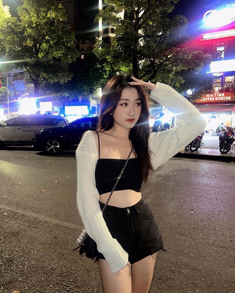 Linh Nắng sexy 10